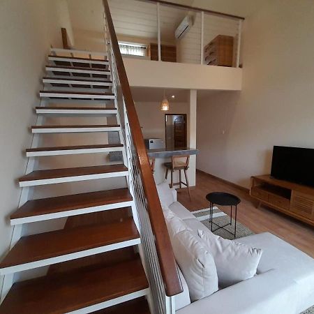 Апартаменты Lotus Lofts Seminyak Экстерьер фото